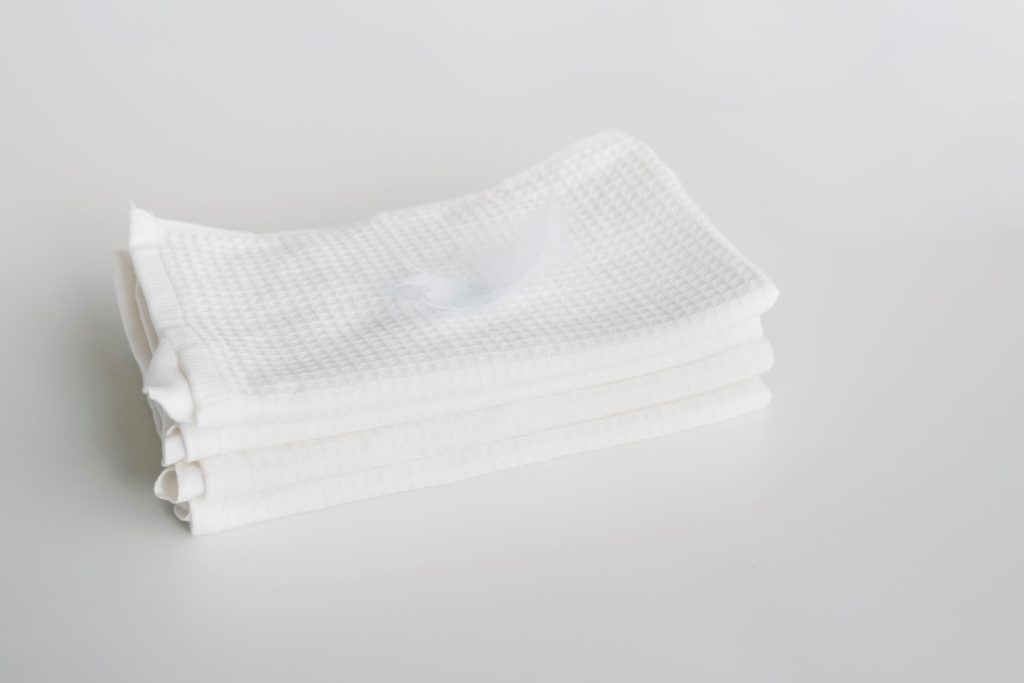 Disposable Non-Woven Towels